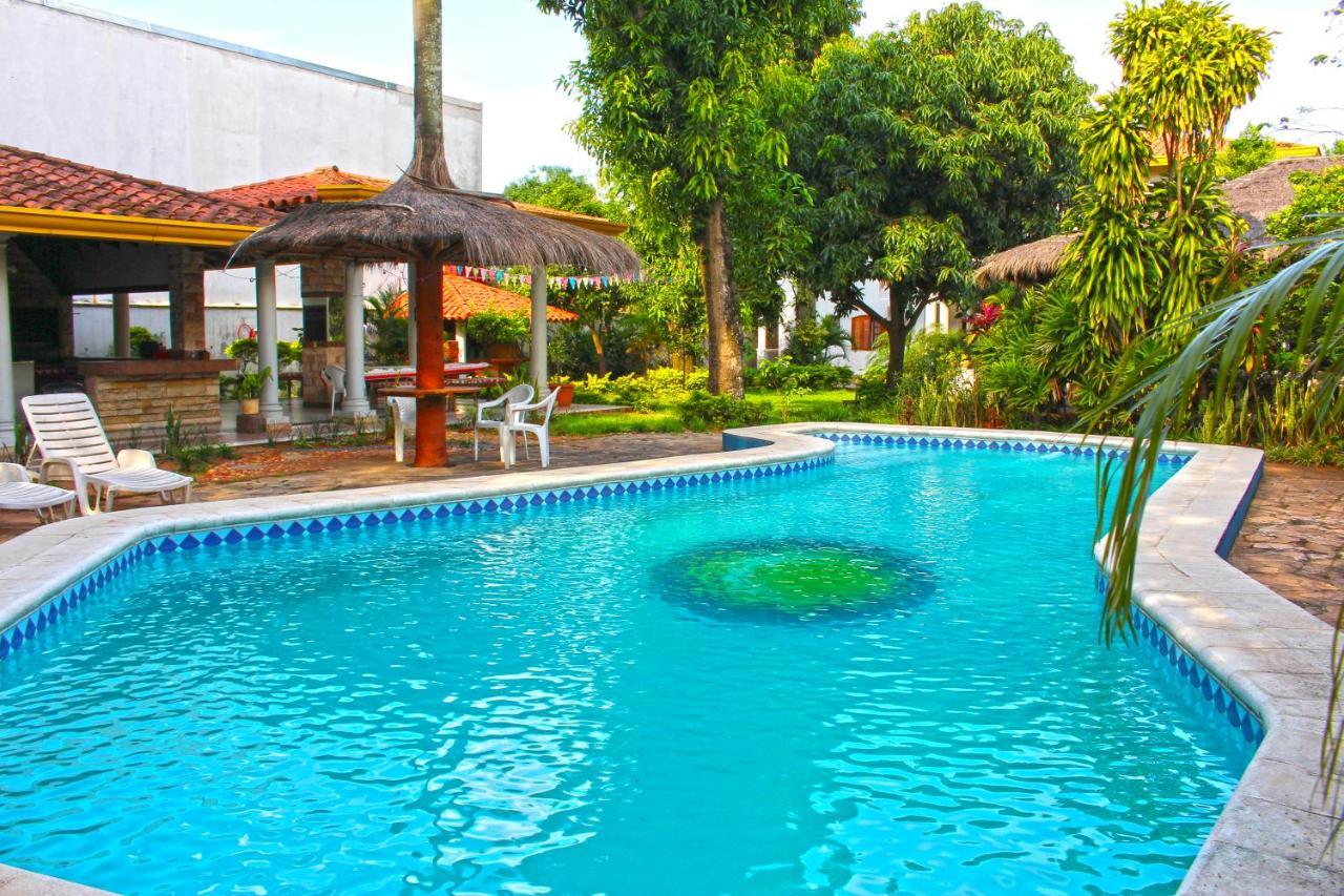 Ross Char Hotel Asuncion Bagian luar foto