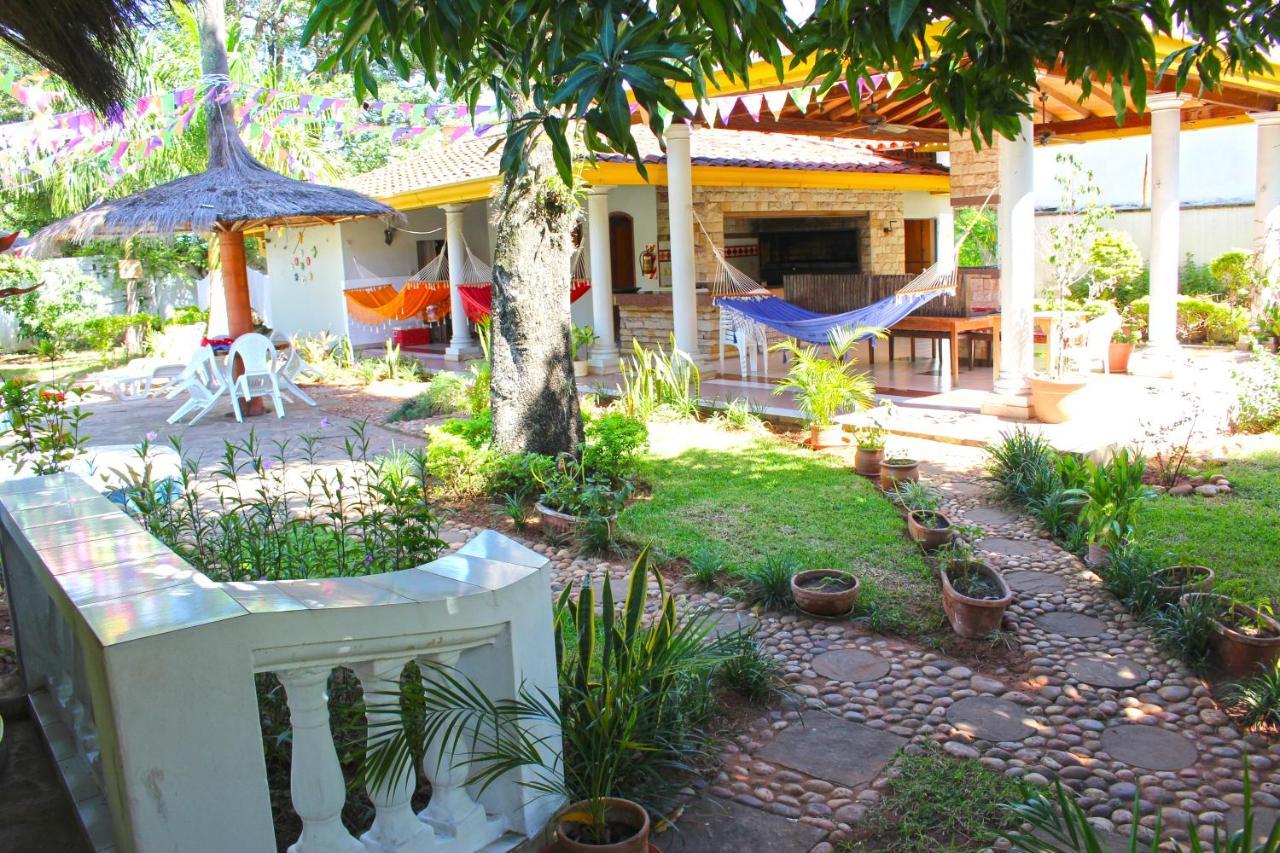 Ross Char Hotel Asuncion Bagian luar foto