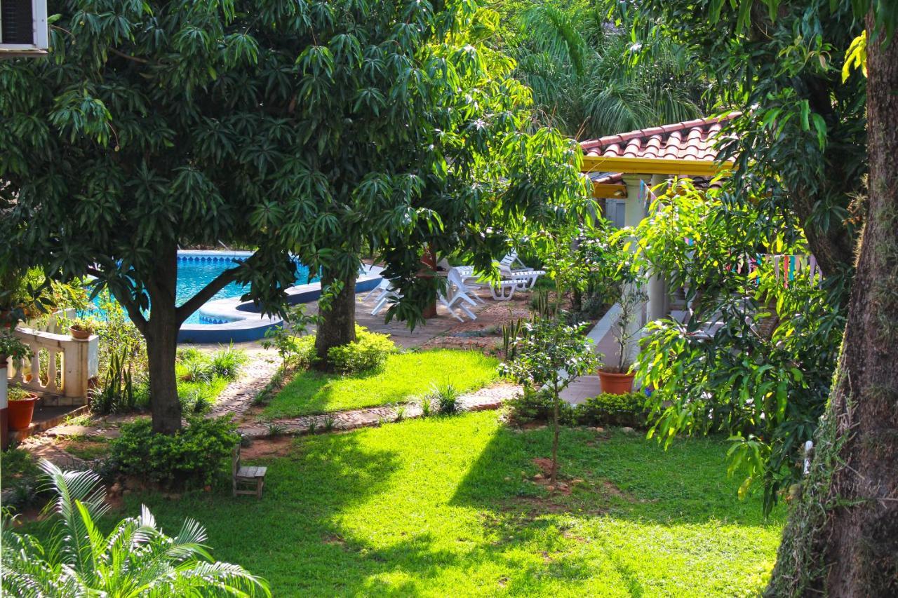 Ross Char Hotel Asuncion Bagian luar foto