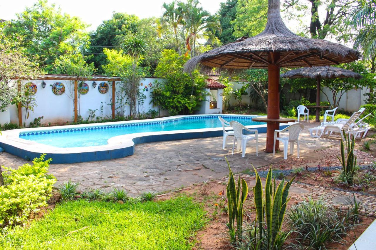 Ross Char Hotel Asuncion Bagian luar foto